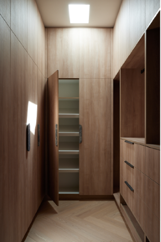 Gloss & Grain
