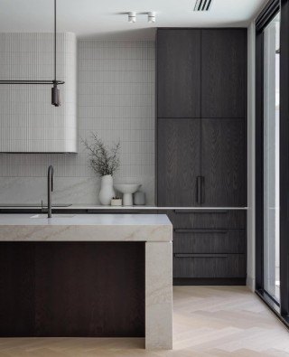 Gloss & Grain